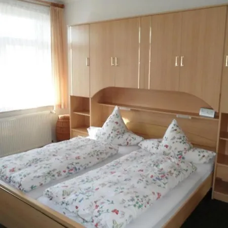 Unterm-reetdach-whg-4-unten-rechts