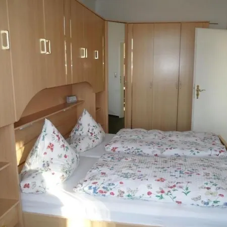 Unterm-reetdach-whg-4-unten-rechts *